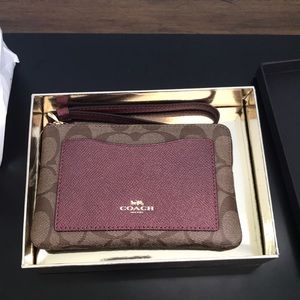 NWT COACH WRIST WALLET
